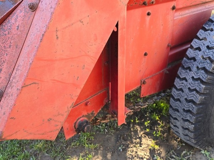 new-holland-513-image-9