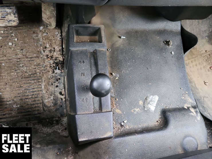 2013-chevrolet-silverado-1500-image-22