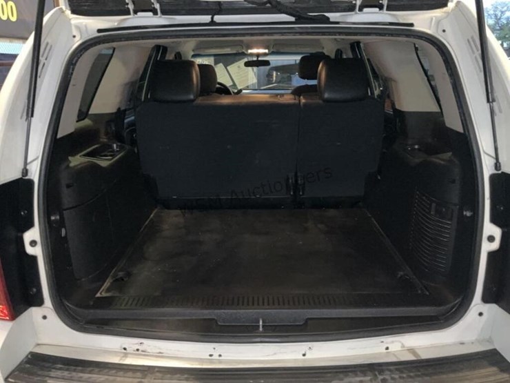 2014-chevrolet-tahoe-image-9