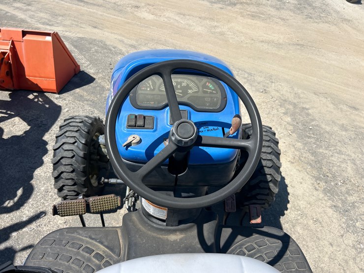 new-holland-tc40d-image-9