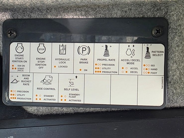 2023-deere-331g-image-54