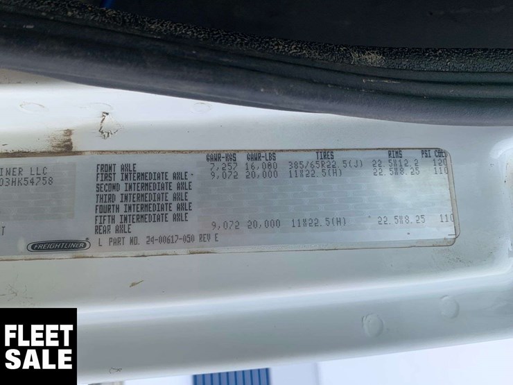 2003-freightliner-fl106-image-14