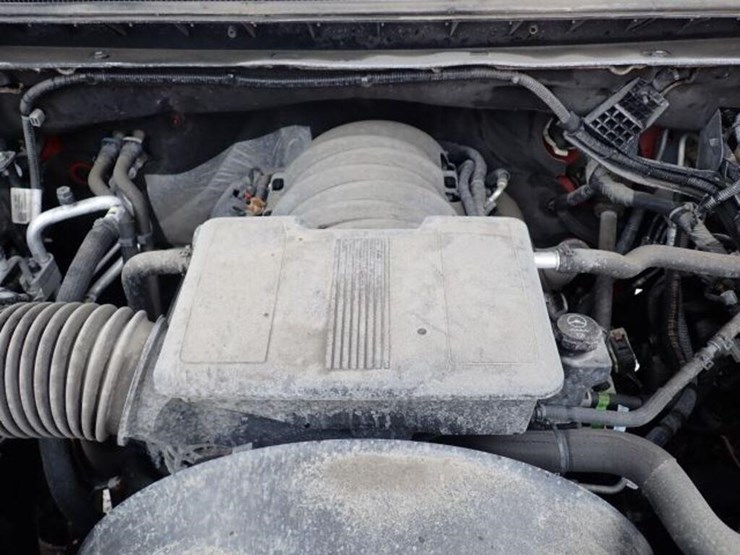 2022-chevrolet-2500hd-image-42