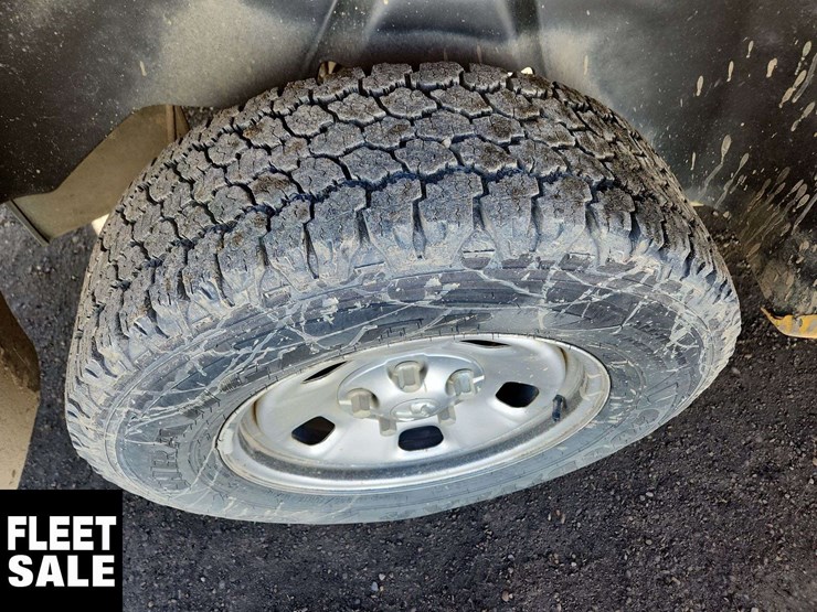 2019-ram-1500-classic-image-12