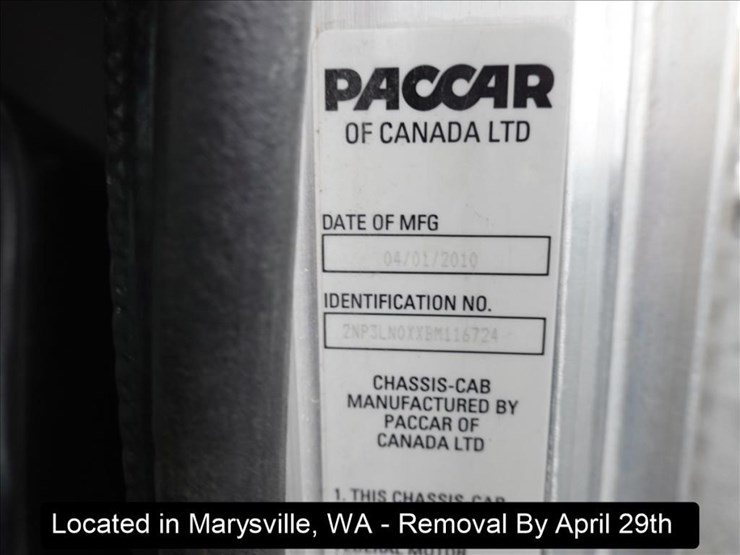 2011-peterbilt-348-image-36