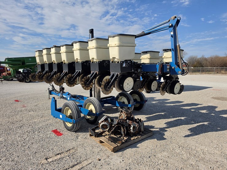 2001-kinze-3500-image-7