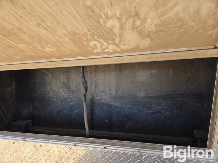 2008-middlebury-t/a-gooseneck-enclosed-trailer-image-17