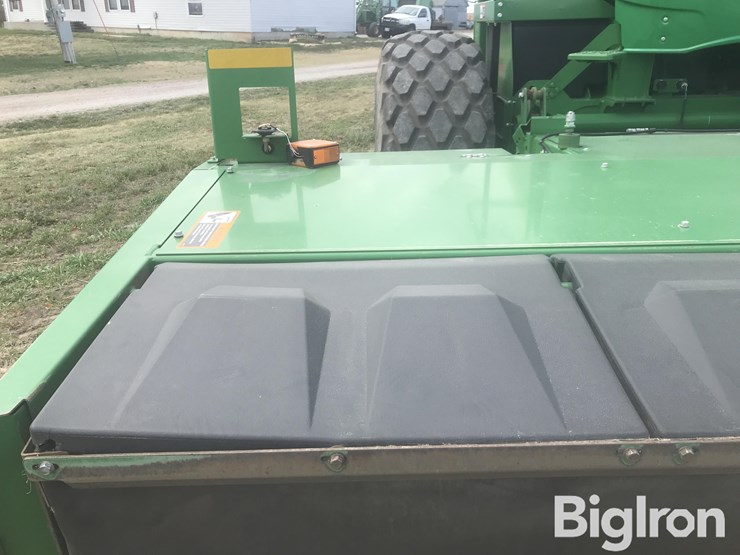 2019-john-deere-w235-image-19
