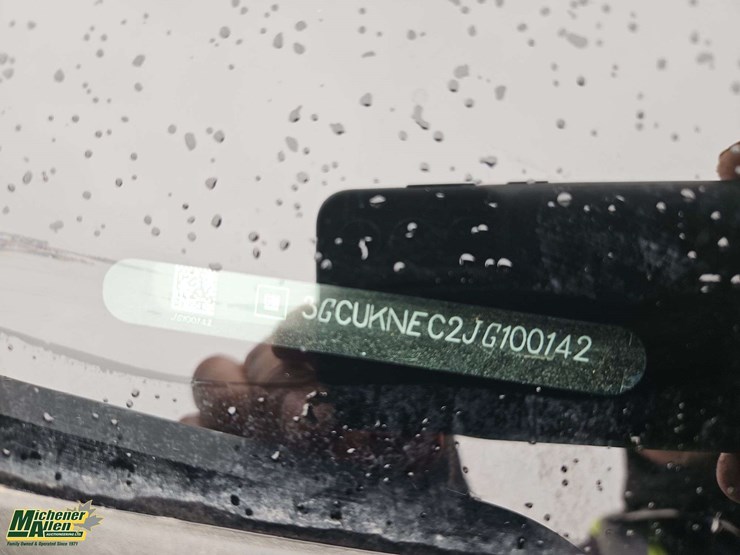 2018-chevrolet-silverado-1500-image-32