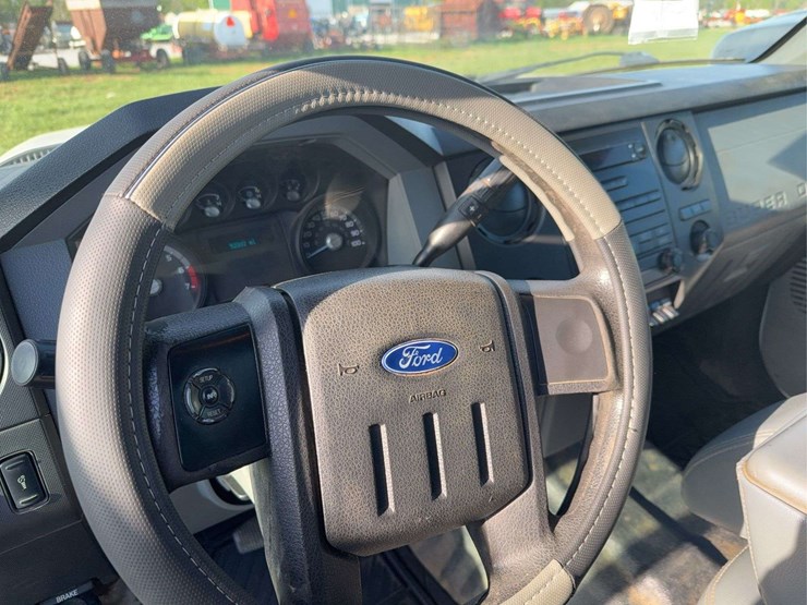2015-ford-f350-image-12