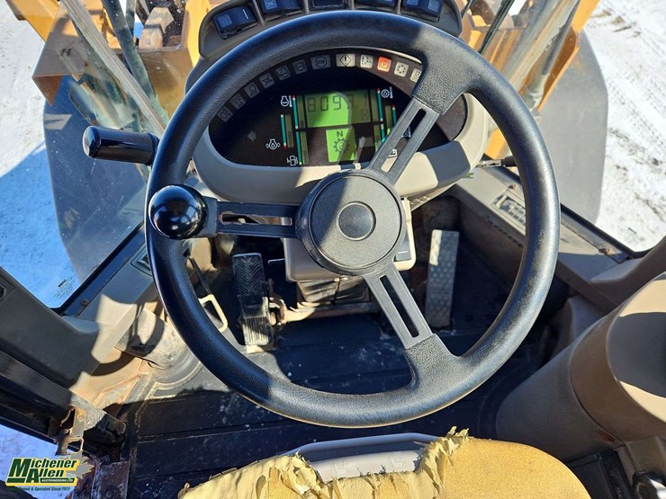 2003-case-621d-xt-image-22