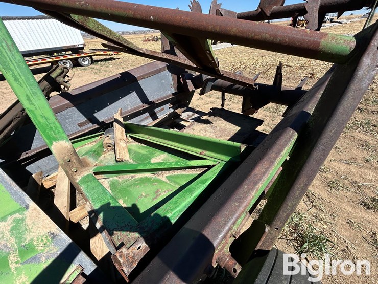 john-deere-450-image-17