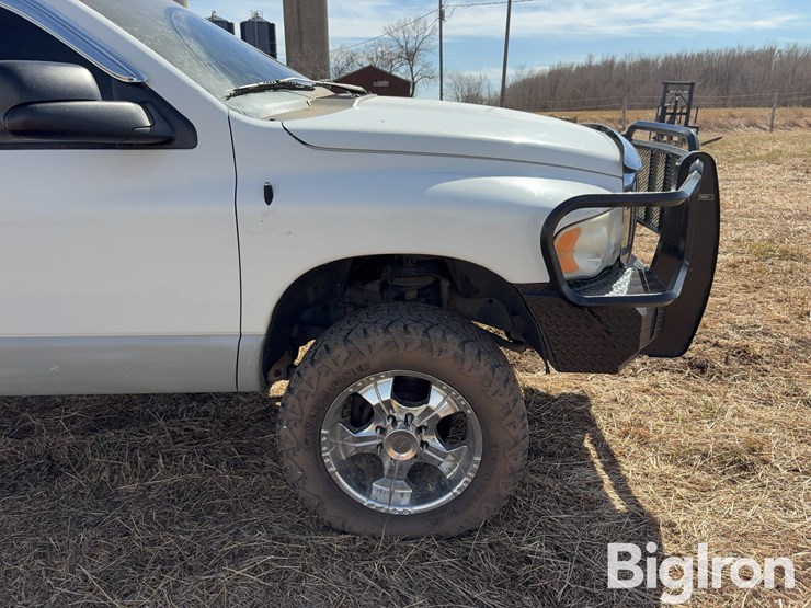 2004-dodge-ram-3500-image-12