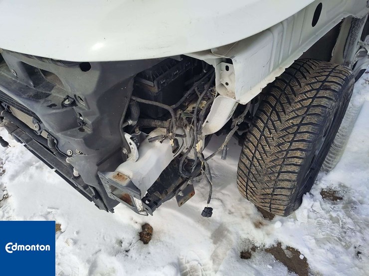 2019-ford-explorer-image-30