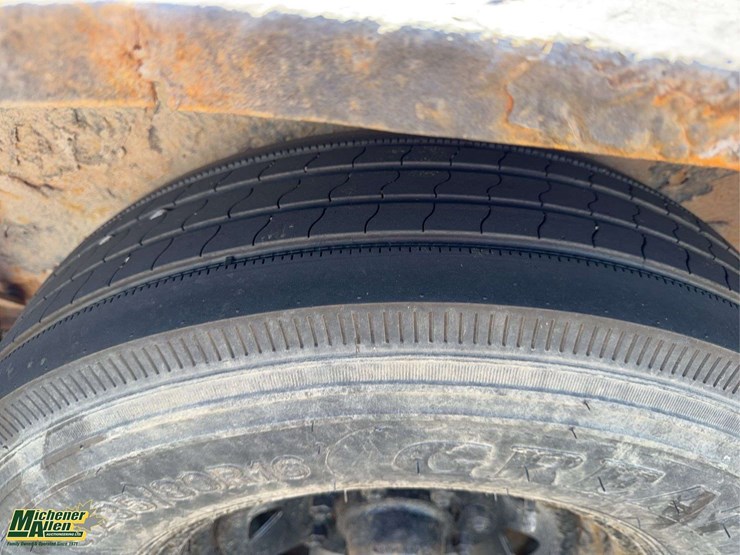 load-trail-car-trailer-image-12