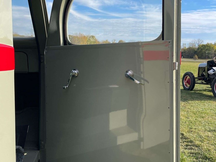 1939-ford-truckstell-sleeper-cab-semi-image-56