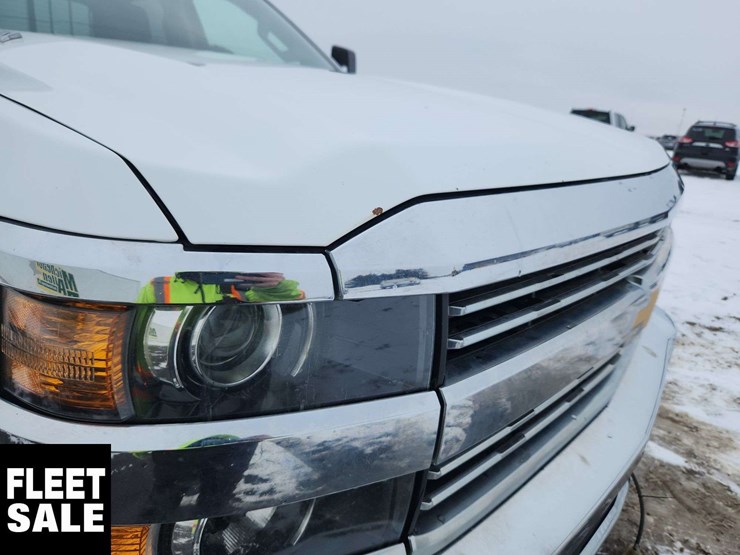 2016-chevrolet-silverado-3500hd-image-32