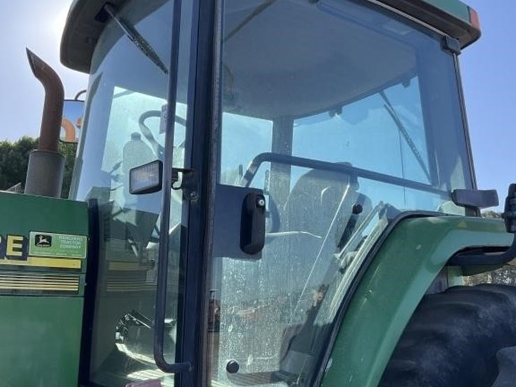 john-deere-8210-image-7