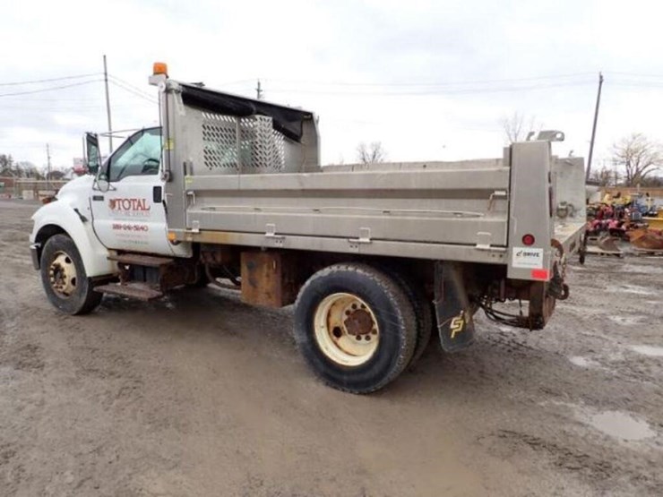 2006-ford-f650-xlt-image-7