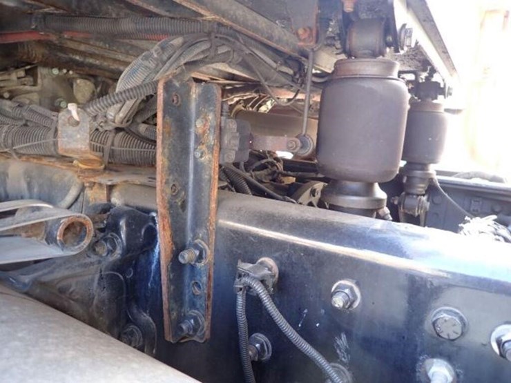 2017-western-star-4700sb-image-100