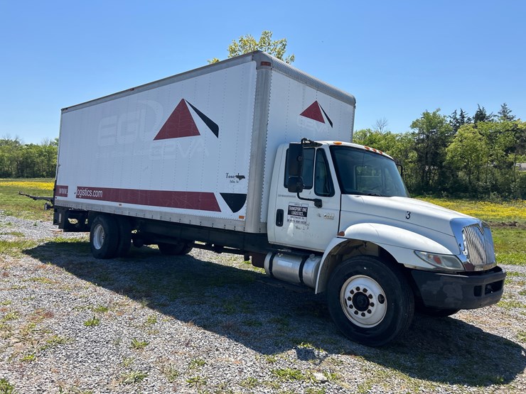 2008-international-durastar-4300-image-3