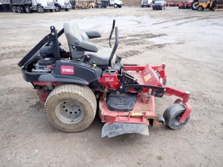 2017-toro-z-master-3000-series-zero-turn-mower-749-image-4