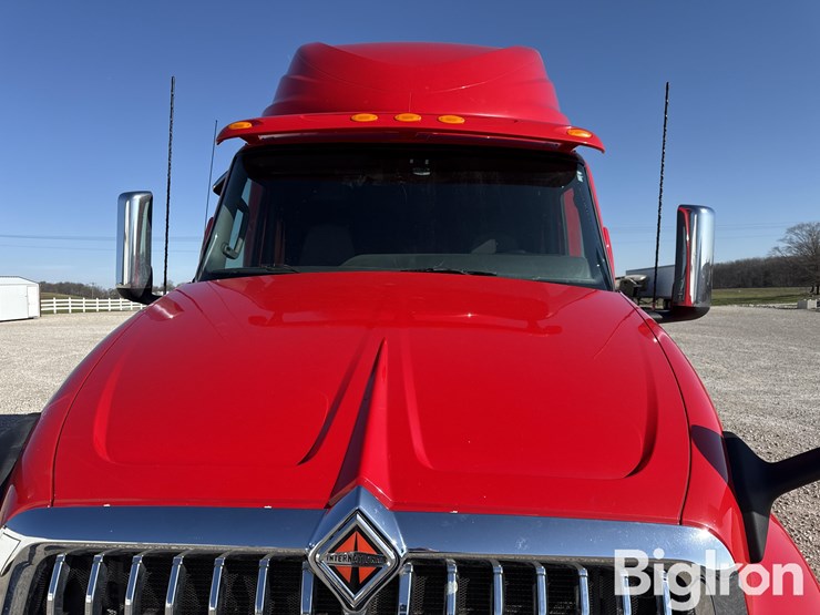 2019-international-lt-image-11