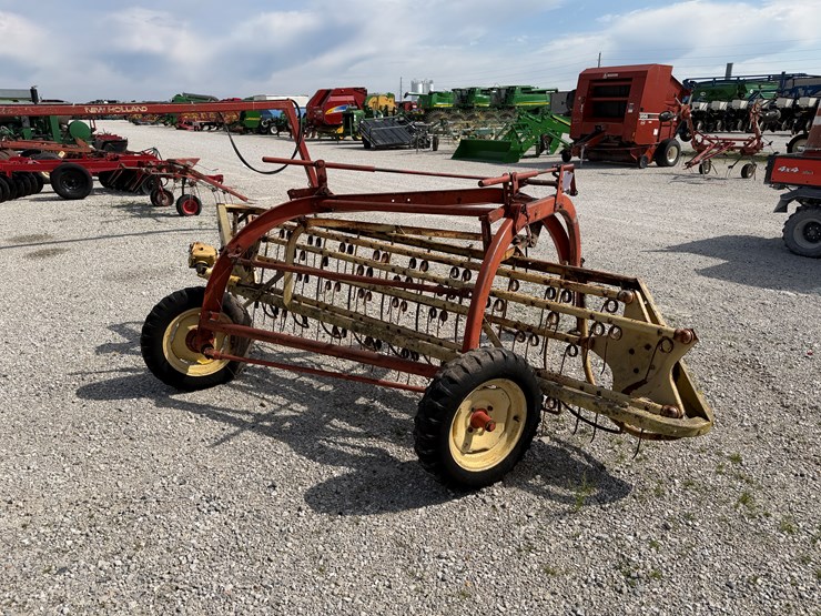 new-holland-258-image-5