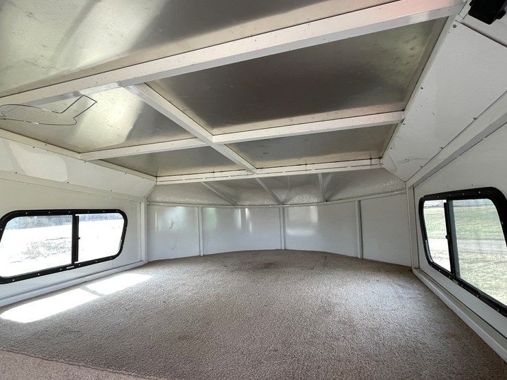 #292-•-2005-trails-west-classic-horse-trailer-(has-mn-title-in-delay)(scandia,-mn)-image-42