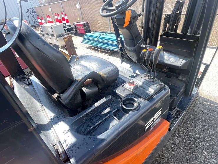 #354-•-doosan-forklift-(neenah,-wi)-image-31