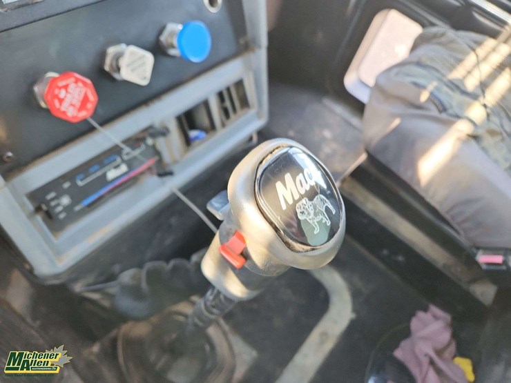 1998-mack-ch613-image-23