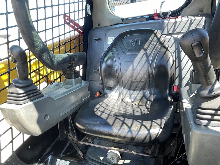 2019-caterpillar-259d3-image-33