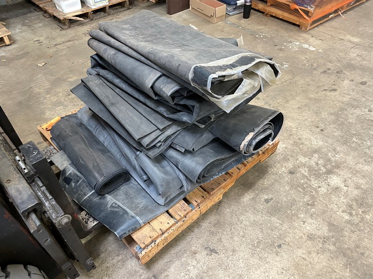 #2583-•-pallet-of-misc.-rubber-(columbia-heights,-mn)-image-5