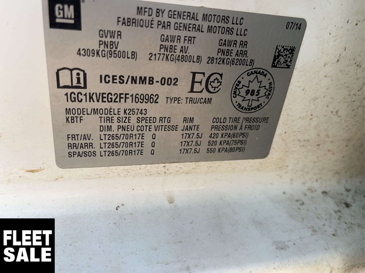 2015-chevrolet-silverado-2500hd-image-29