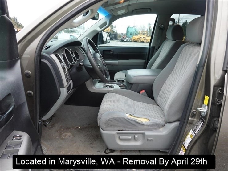 2010-toyota-tundra-image-4