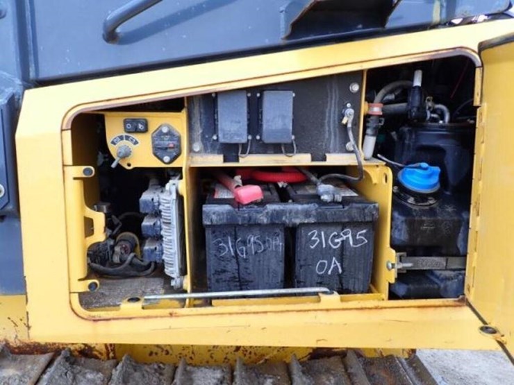 2018-deere-450k-image-58