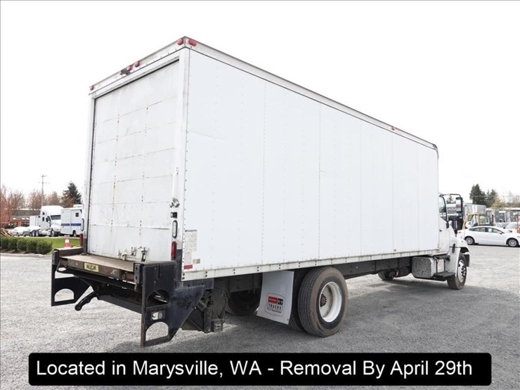 2009-hino-268-image-16