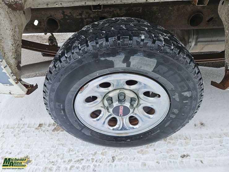 2010-gmc-sierra-1500-image-12