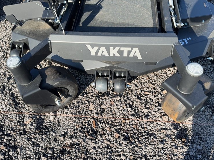 #4046-•-yakta-yxr-320-zero-turn-mower-image-4