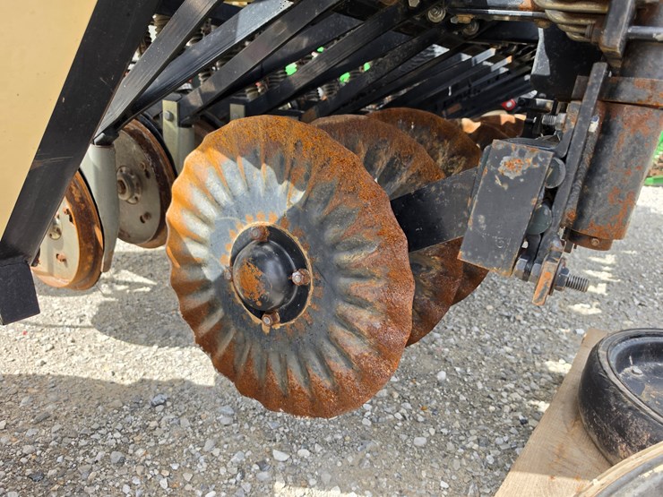 2015-truax-flxii-812-image-5