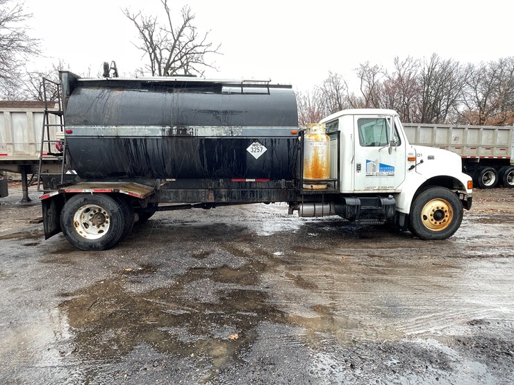 2001-international-4900-image-4