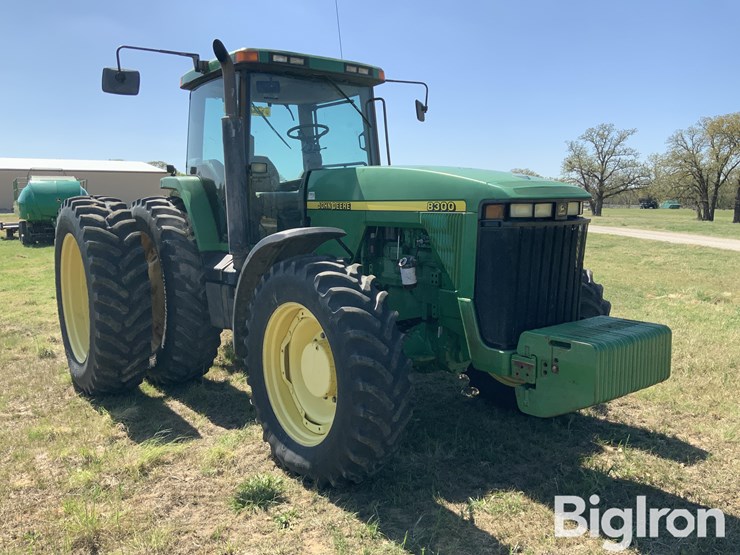 1999-john-deere-8300-image-3