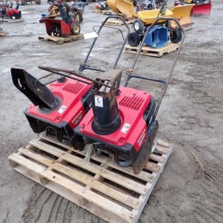 Qty Of (2) Honda HS720 20 In. Snowblowers