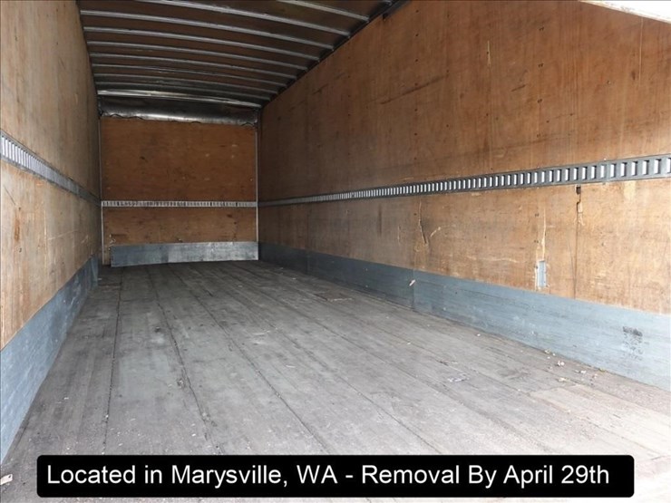 2009-hino-268-image-26