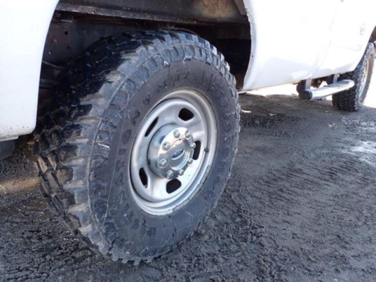 2016-ford-f350-xlt-image-34