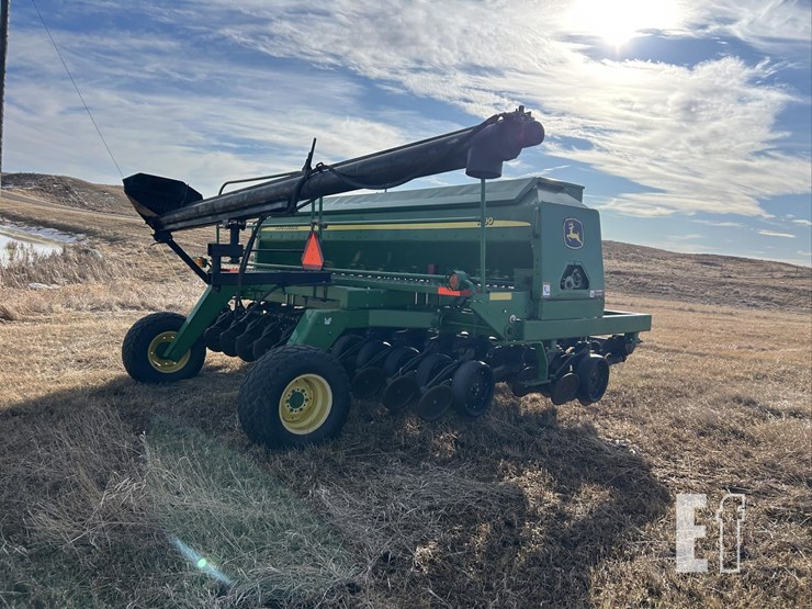 2004-john-deere-1590-image-3