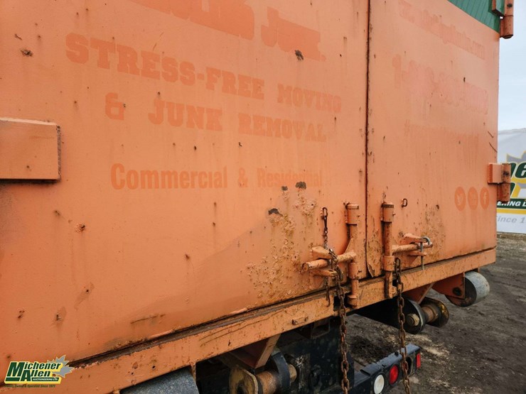 2016-isuzu-npr-image-33