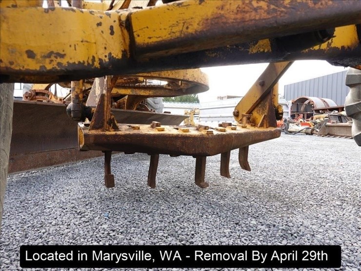 1965-caterpillar-120-image-6