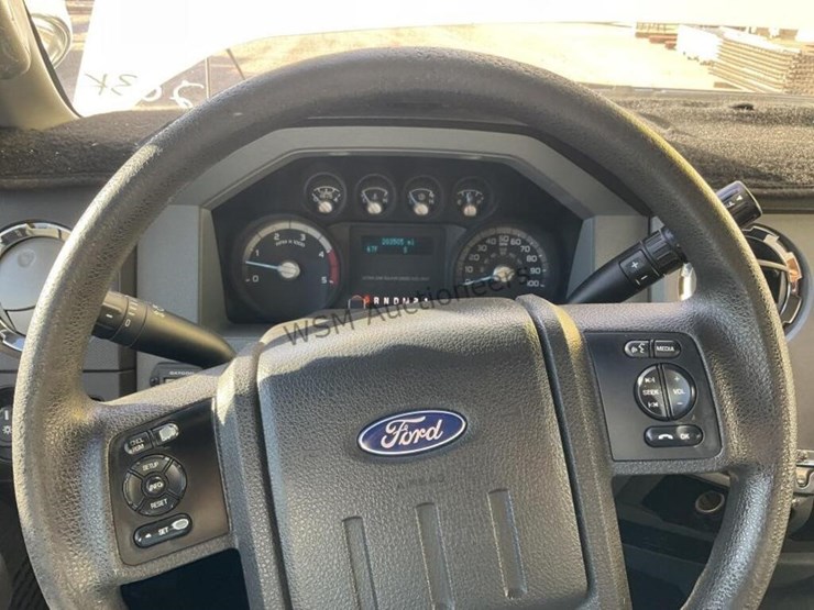 2015-ford-f550-image-19