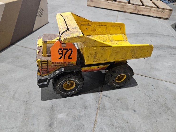 #972-•-tonka-toy-metal-dump-truck-image-2